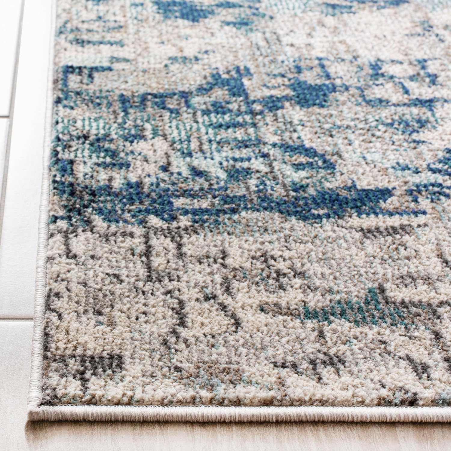 SAFAVIEH Madison Collection Area Rug - 12' Square, Grey & Blue, Modern Abstract Design, Non-Shedding & Easy Care, Ideal for High Traffic Areas in Living Room, Bedroom (MAD460K)