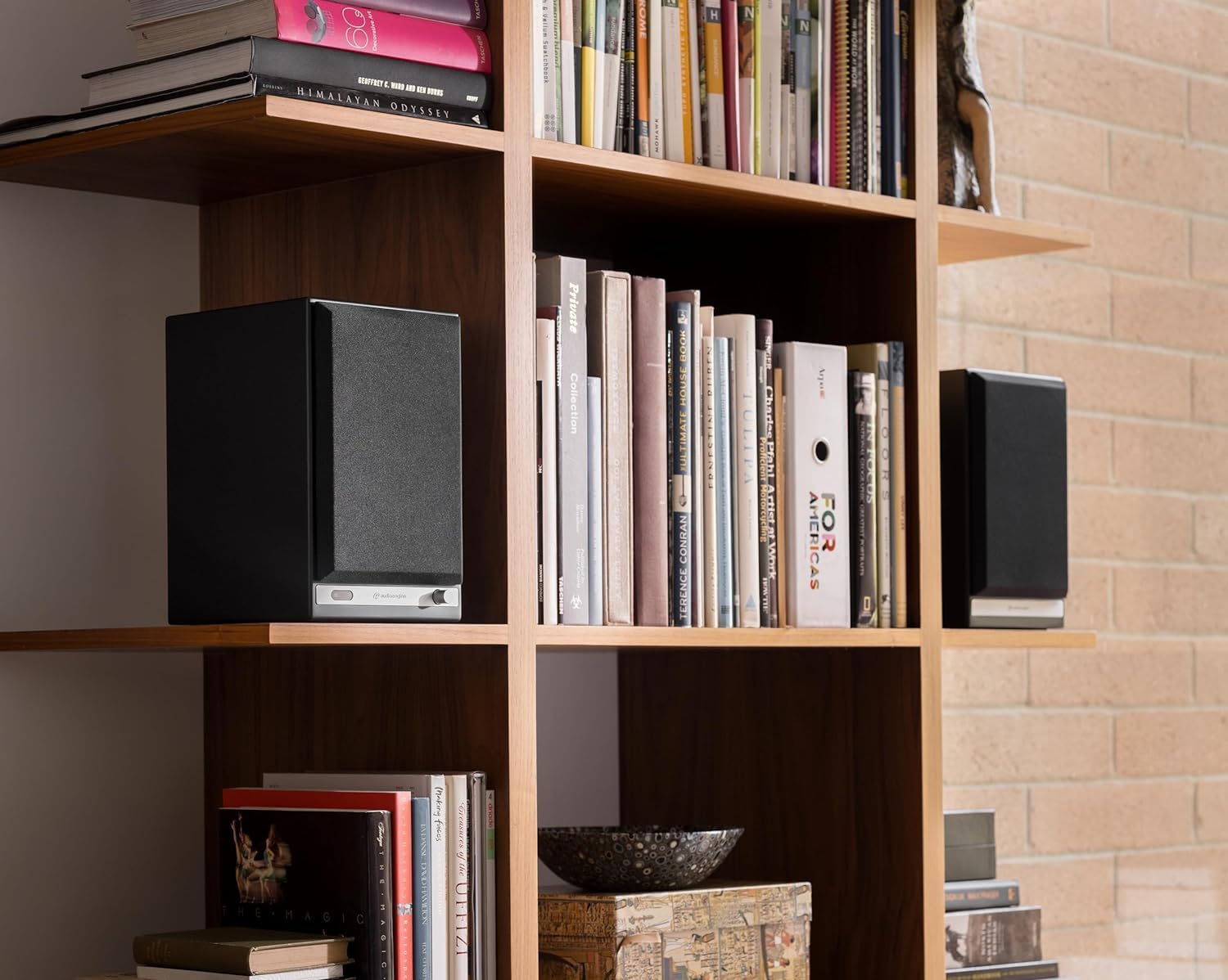 Audioengine HD5 Premium Powered Speakers | 150W Audiophile-Grade Bluetooth 5.0 with aptX HD | Built-in 24-Bit DAC | Real Wood Veneer | Bookshelf Speakers for Home Audio  Studios & Vinyl
